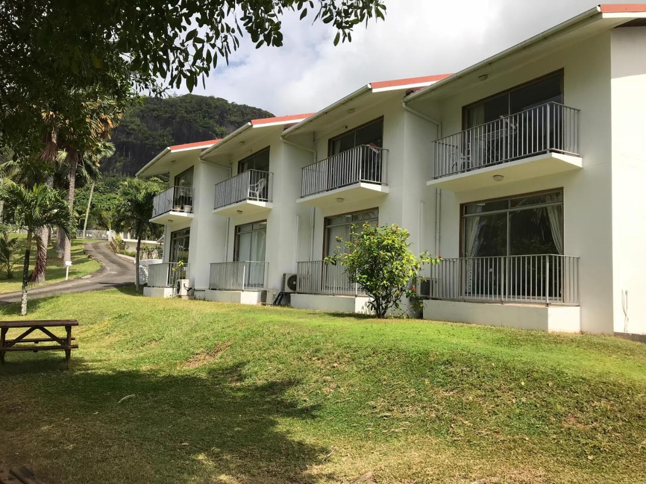 Michel Holiday Apartments Victoria Exterior foto